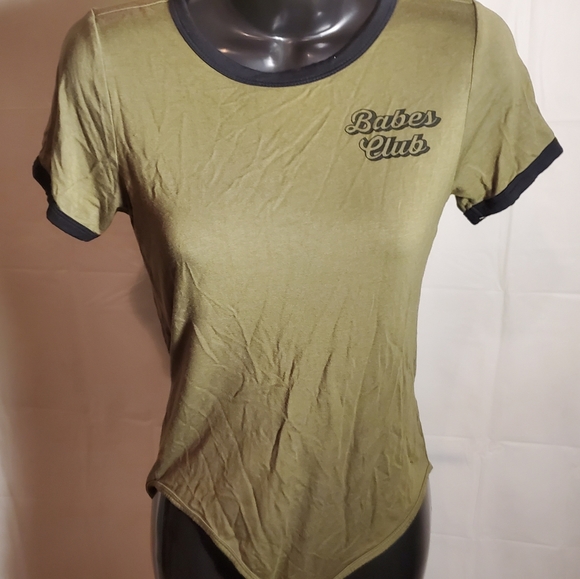 Forever 21 Tops - Babes  club onies